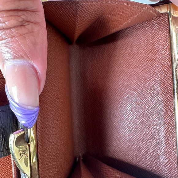 Vintage Louis Vuitton Monogram Viennois Kiss Lock Bifold Wallet - Authentic - Picture 5 of 8